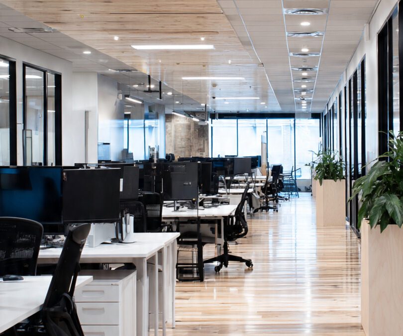 office cleaning Dandenong professional cleaners cleaning workspace